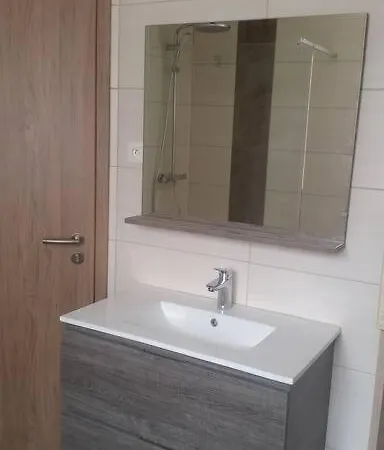 Meublé Du 25 N°5 De Tourisme 3* Appartement